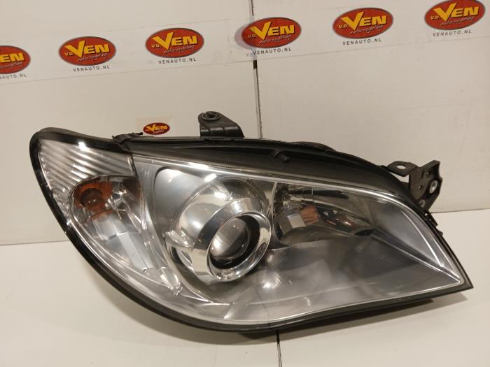 Używane Reflektor prawy Subaru Impreza Cena € 199,99 Procedura marży oferowane przez Van der Ven Autorecycling B.V.