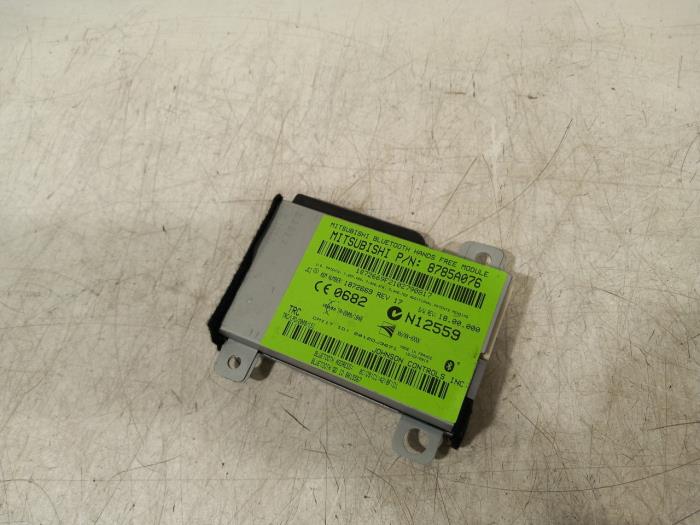 Begagnade Bluetooth-modul Mitsubishi Outlander Pris € 35,00 Marginaltabell erbjuds av Van der Ven Autorecycling B.V.