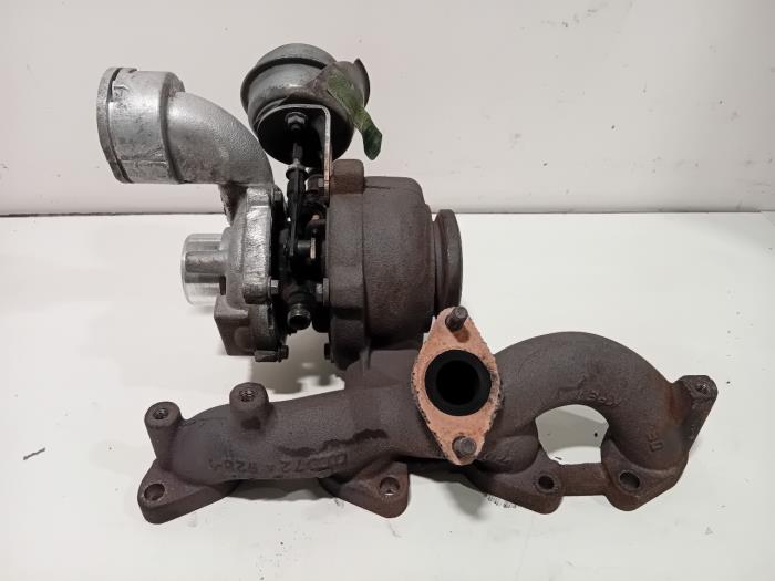 Gebrauchte Turbo Volkswagen Passat Preis € 199,99 Margenregelung angeboten von Van der Ven Autorecycling B.V.