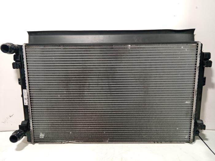 Usagé Radiateur Audi A3 Prix € 40,00 Règlement à la marge proposé par Van der Ven Autorecycling B.V.