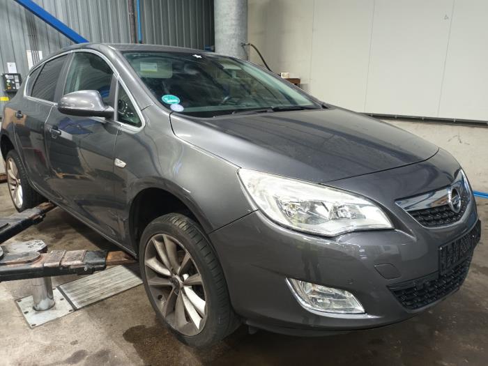 Motor van een Opel Astra 2010