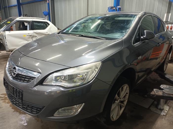 Motor van een Opel Astra 2010