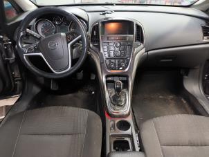 Motor van een Opel Astra 2010