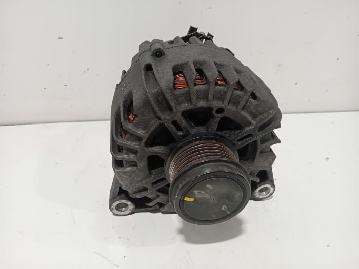 Gebrauchte Dynamo Ford Transit Connect Preis € 45,00 Margenregelung angeboten von Van der Ven Autorecycling B.V.