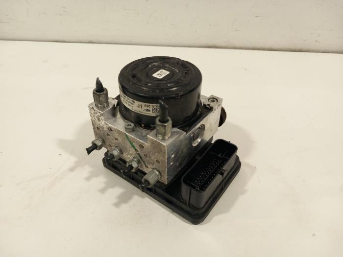 Begagnade ABS-pump Nissan Note Pris € 110,00 Marginaltabell erbjuds av Van der Ven Autorecycling B.V.