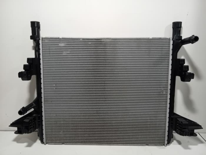 Usagé Radiateur Volkswagen ID.3 Prix € 125,00 Règlement à la marge proposé par Van der Ven Autorecycling B.V.