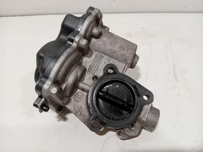 Gebrauchte AGR Ventil Volkswagen Polo Preis € 50,00 Margenregelung angeboten von Van der Ven Autorecycling B.V.
