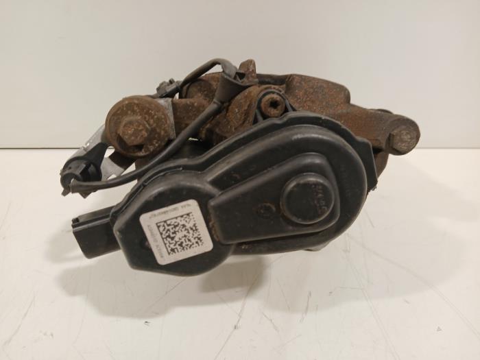Gebrauchte Bremszange links hinten Audi A6 Preis € 25,00 Margenregelung angeboten von Van der Ven Autorecycling B.V.