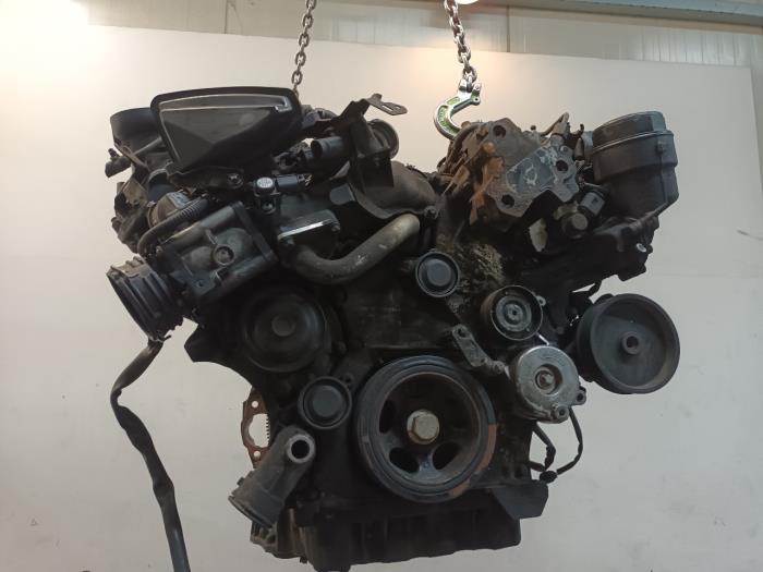 Używane Silnik Mercedes C-Klasse Cena € 2.749,99 Procedura marży oferowane przez Van der Ven Autorecycling B.V.