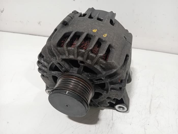 Begagnade Dynamo Peugeot 207 Pris € 15,00 Marginaltabell erbjuds av Van der Ven Autorecycling B.V.