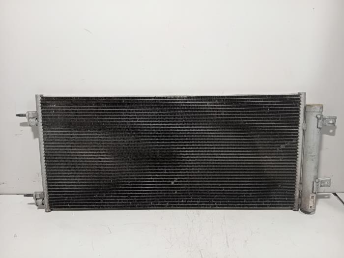 Usagé Radiateur clim Opel Astra Prix € 50,00 Règlement à la marge proposé par Van der Ven Autorecycling B.V.
