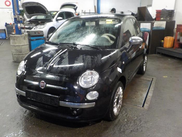 Używane Modul Comfort Fiat 500 Cena € 25,00 Procedura marży oferowane przez Van der Ven Autorecycling B.V.