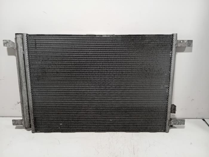 Begagnade AC-radiator Volkswagen Passat Pris € 65,00 Marginaltabell erbjuds av Van der Ven Autorecycling B.V.