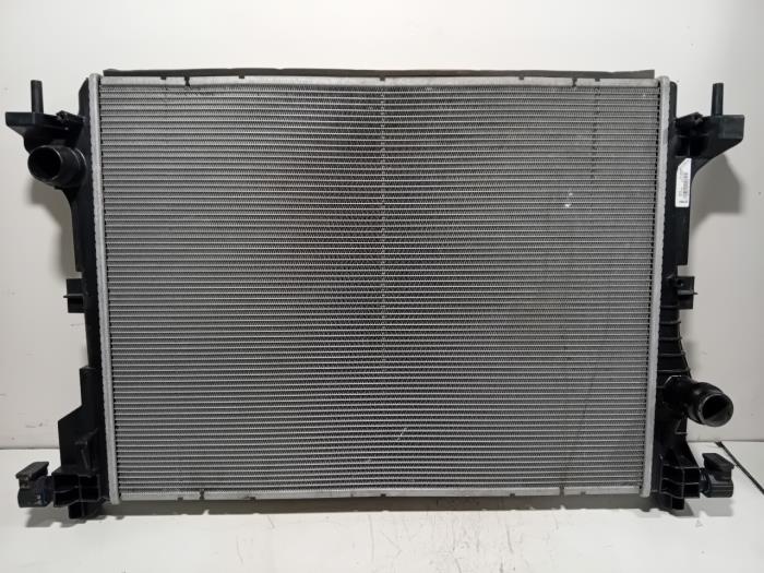 Usagé Radiateur Jeep Compass Prix € 125,00 Règlement à la marge proposé par Van der Ven Autorecycling B.V.