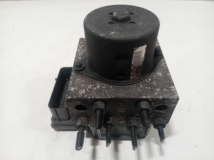 Begagnade ABS-pump Mini Mini Pris € 75,00 Marginaltabell erbjuds av Van der Ven Autorecycling B.V.