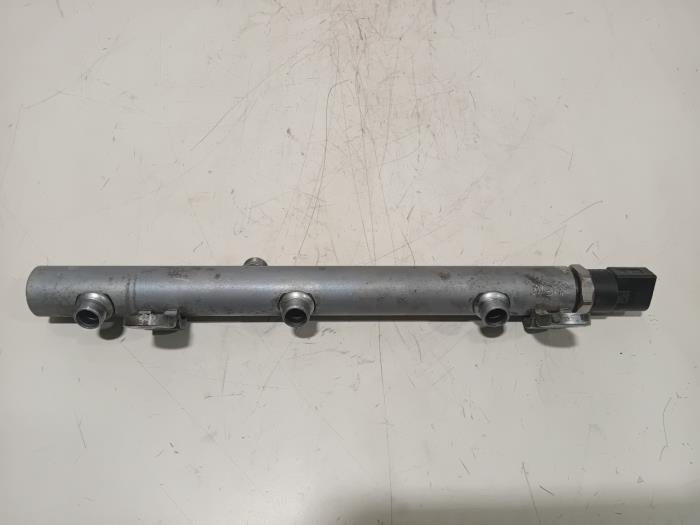 Usagé Système d'injection Mercedes S-Klasse Prix € 35,00 Règlement à la marge proposé par Van der Ven Autorecycling B.V.