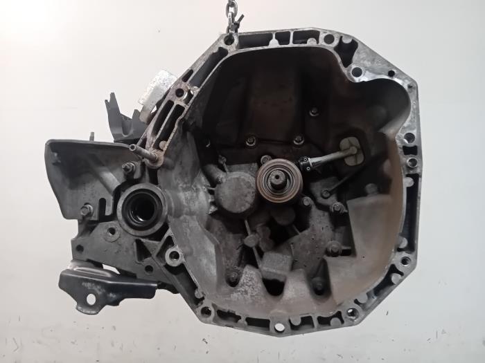 Gebrauchte Getriebe Renault Clio Preis € 474,99 Margenregelung angeboten von Van der Ven Autorecycling B.V.