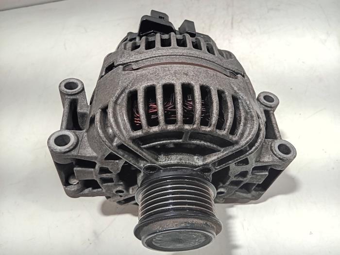 Begagnade Dynamo Audi A4 Pris € 50,00 Marginaltabell erbjuds av Van der Ven Autorecycling B.V.
