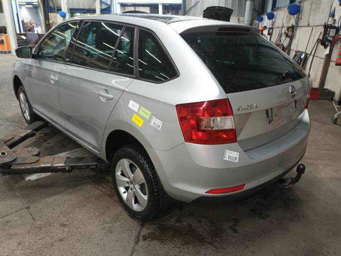 Dynamo van een Skoda Rapid 2016