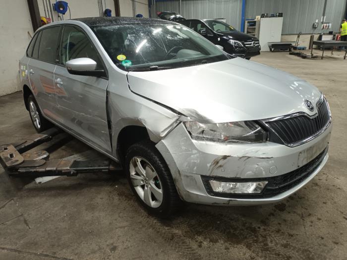Dynamo van een Skoda Rapid 2016