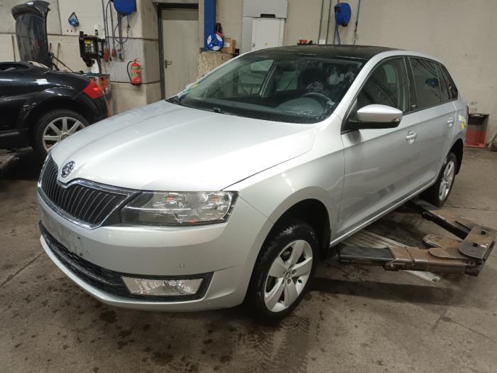 Dynamo van een Skoda Rapid 2016