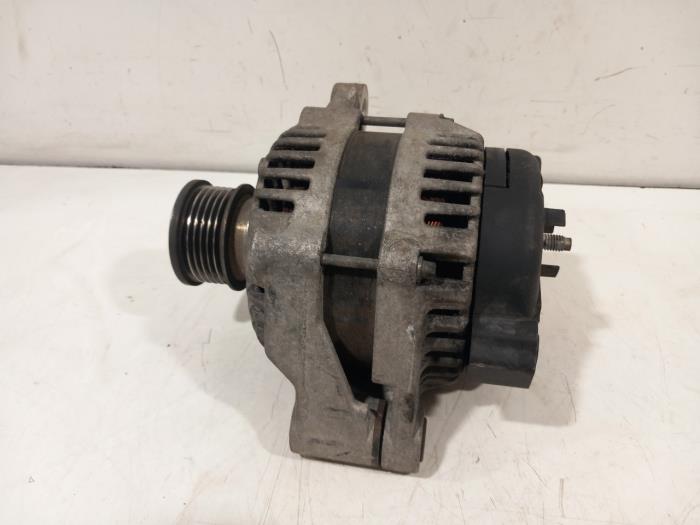 Dynamo van een Opel Insignia 2009