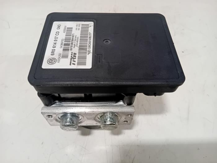 Begagnade ABS-pump Skoda Rapid Pris € 65,00 Marginaltabell erbjuds av Van der Ven Autorecycling B.V.