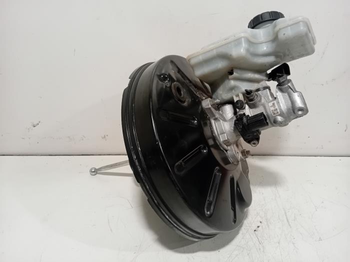 Usagé Servo frein Skoda Superb Prix € 30,00 Règlement à la marge proposé par Van der Ven Autorecycling B.V.
