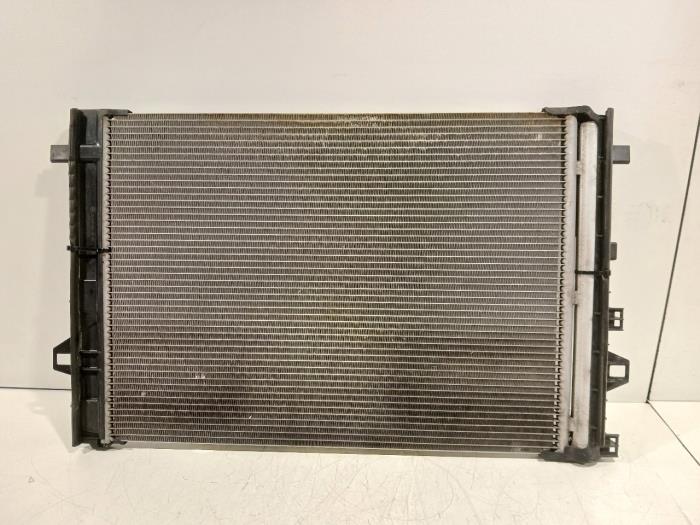 Begagnade AC-radiator Mercedes B-Klasse Pris € 95,00 Marginaltabell erbjuds av Van der Ven Autorecycling B.V.