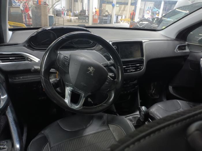 Dynamo från en Peugeot 2008 2015