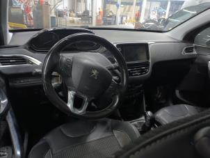 Dynamo från en Peugeot 2008 2015