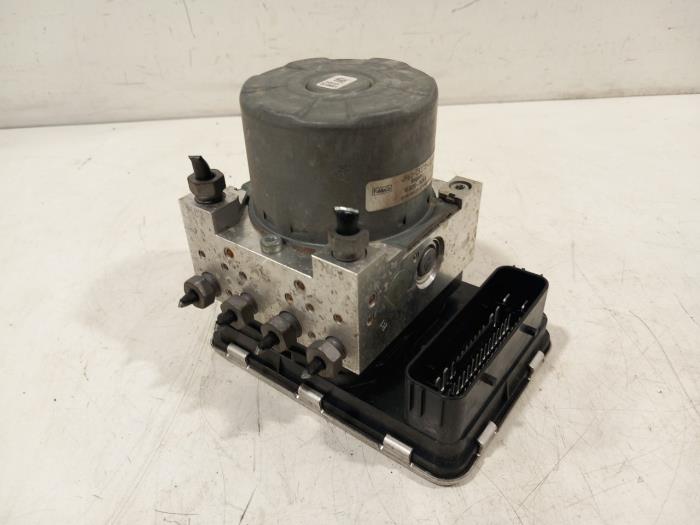Usagé Pompe ABS Ford Focus Prix € 170,00 Règlement à la marge proposé par Van der Ven Autorecycling B.V.