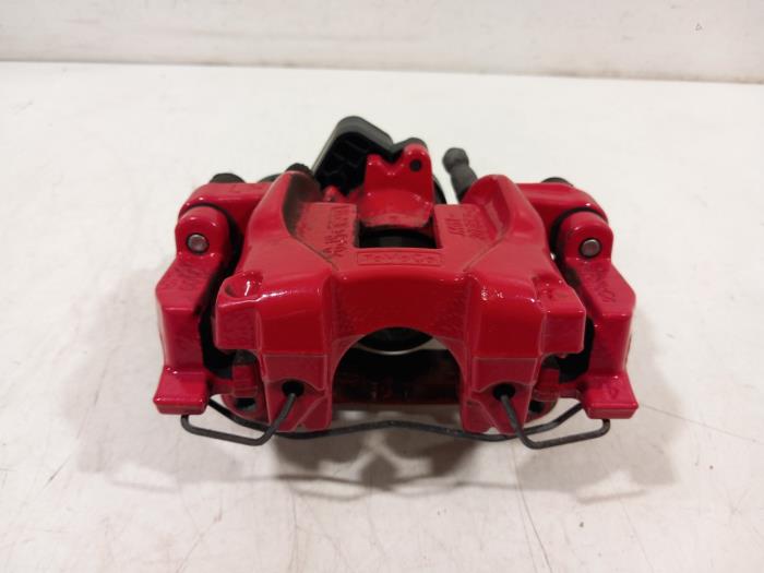 Gebrauchte Bremszange links hinten Ford Focus Preis € 90,00 Margenregelung angeboten von Van der Ven Autorecycling B.V.