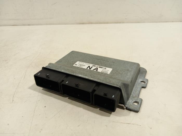 Used Engine management computer Renault Clio Price € 75,00 Margin scheme offered by Van der Ven Autorecycling B.V.