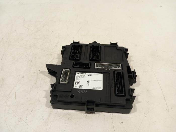 Used Body control computer Renault Clio Price € 50,00 Margin scheme offered by Van der Ven Autorecycling B.V.