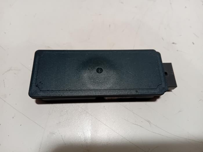 Gebrauchte Radio Modul BMW 2-Serie Preis € 85,00 Margenregelung angeboten von Van der Ven Autorecycling B.V.