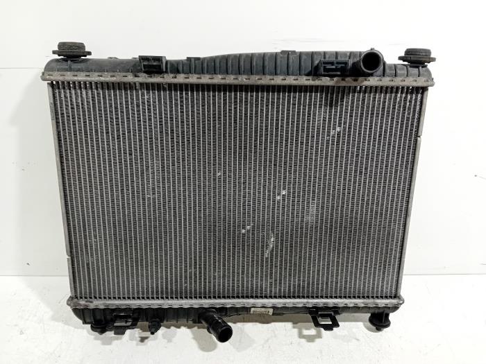 Usagé Radiateur Ford Fiesta Prix € 65,00 Règlement à la marge proposé par Van der Ven Autorecycling B.V.