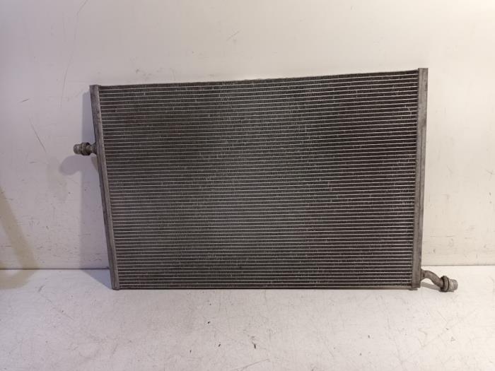 Begagnade AC-radiator Mercedes C-Klasse Pris € 150,00 Marginaltabell erbjuds av Van der Ven Autorecycling B.V.