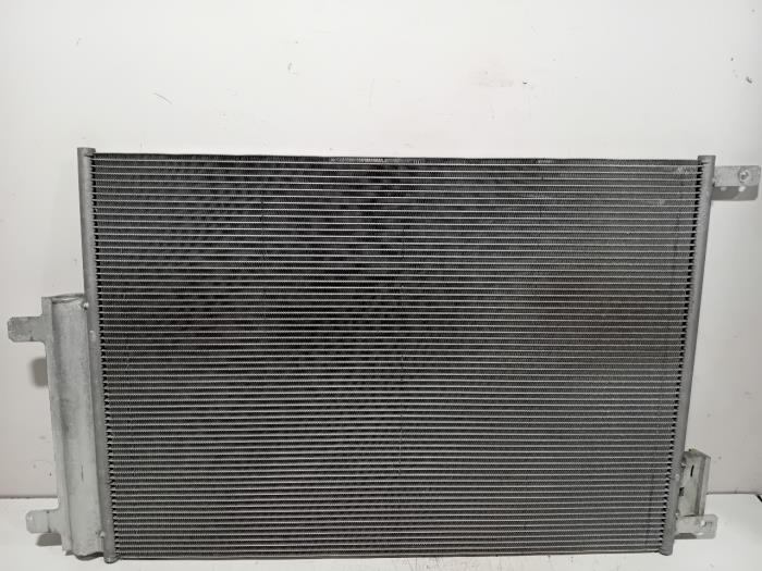 Usagé Radiateur clim Jeep Compass Prix € 165,00 Règlement à la marge proposé par Van der Ven Autorecycling B.V.