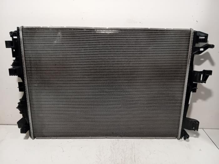 Usagé Radiateur Jeep Compass Prix € 175,00 Règlement à la marge proposé par Van der Ven Autorecycling B.V.