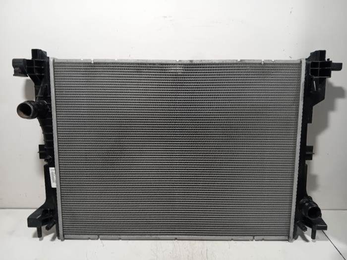 Usagé Radiateur Jeep Compass Prix € 125,00 Règlement à la marge proposé par Van der Ven Autorecycling B.V.