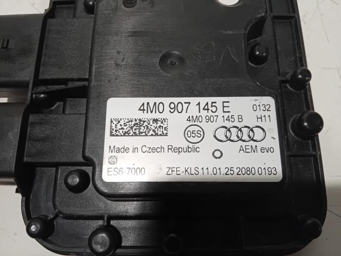 Computer, miscellaneous from a Audi Q8 2025