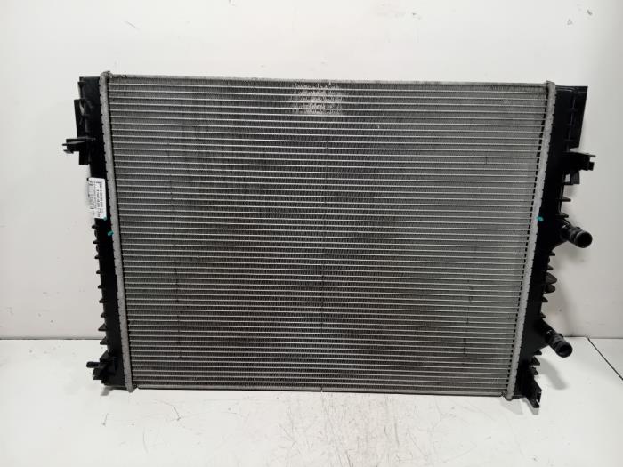 Usagé Radiateur Renault Twingo Prix € 50,00 Règlement à la marge proposé par Van der Ven Autorecycling B.V.