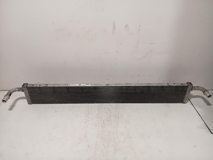 Usagé Radiateur Renault Trafic Prix € 145,00 Règlement à la marge proposé par Van der Ven Autorecycling B.V.
