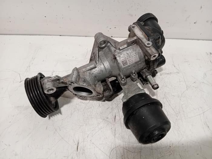 Usagé Pompe à eau Mercedes A-Klasse Prix € 45,00 Règlement à la marge proposé par Van der Ven Autorecycling B.V.