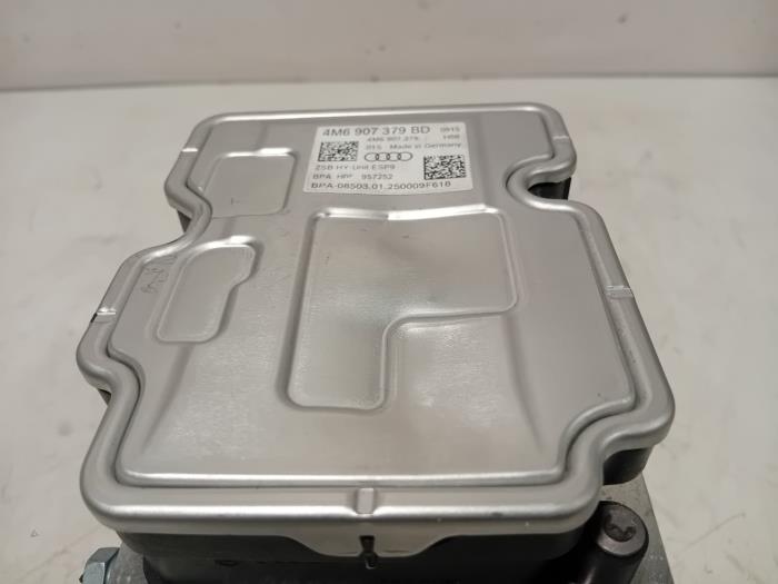 ABS Pumpe van een Audi Q8 2025