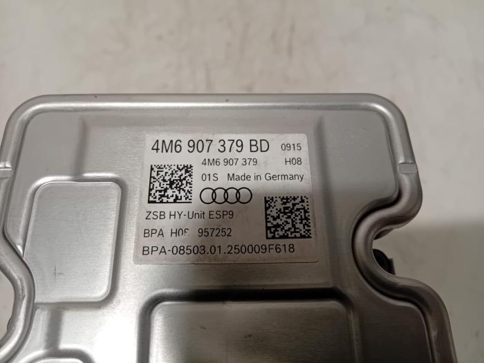 ABS Pumpe van een Audi Q8 2025