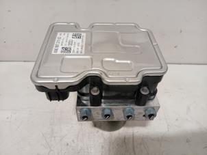 ABS Pumpe van een Audi Q8 2025