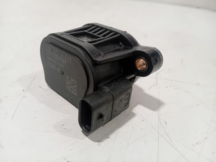 Begagnade Kamaxelsensor Audi Q8 Pris € 10,00 Marginaltabell erbjuds av Van der Ven Autorecycling B.V.