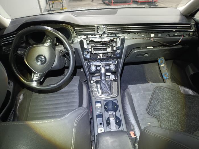 Engine management computer from a Volkswagen Passat 2016
